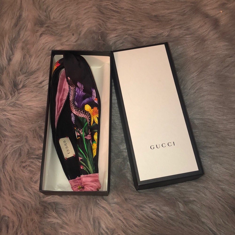 Used Gucci head tie.....